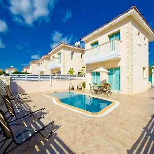 amadora-luxury-villas.protaras-cy-hotels.com/